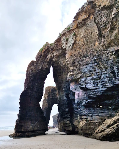 galicien-praia-das-catedrais dramatische felsenküste spanien