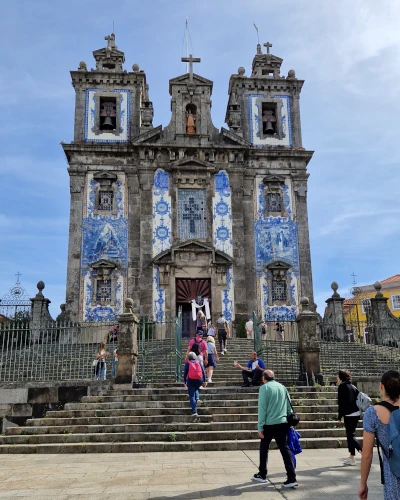 porto kirche mit blau-weißen fliesen portugal