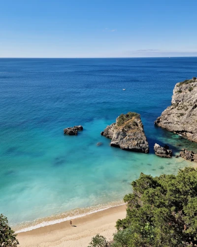 praia-do-ribeiro-do-calvalo-sesimbra-portugal